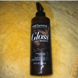 TRESemmé Gloss Light Brunette Color Depositing Conditioner‎ 7.7 fl oz